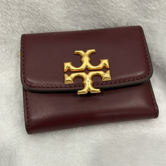 Tory Burch Compact Wallet - Picture 3 of 10